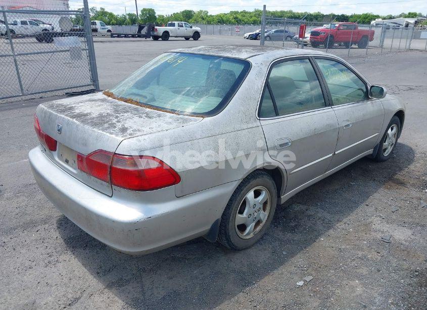 Photo 4 of 1998 Honda Accord EX (VIN 1HGCG5659WA214417)