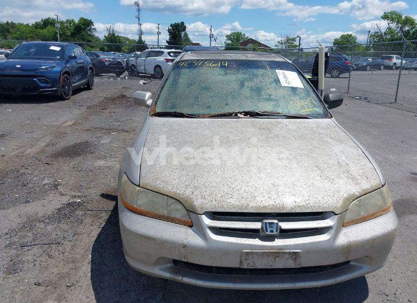 Photo 6 of 1998 Honda Accord EX (VIN 1HGCG5659WA214417)