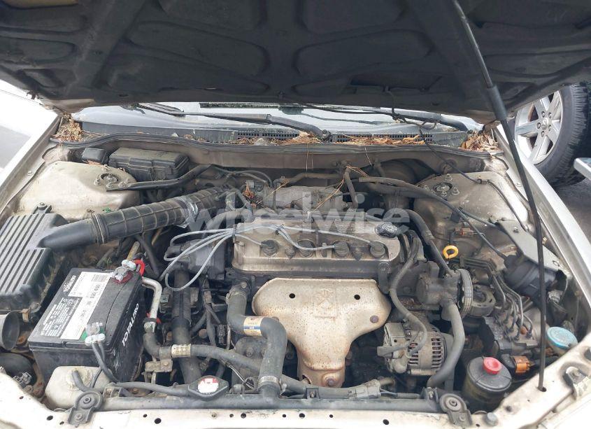 Photo 10 of 1998 Honda Accord EX (VIN 1HGCG565XWA178544)