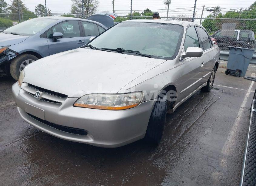 Photo 2 of 1998 Honda Accord EX (VIN 1HGCG565XWA178544)