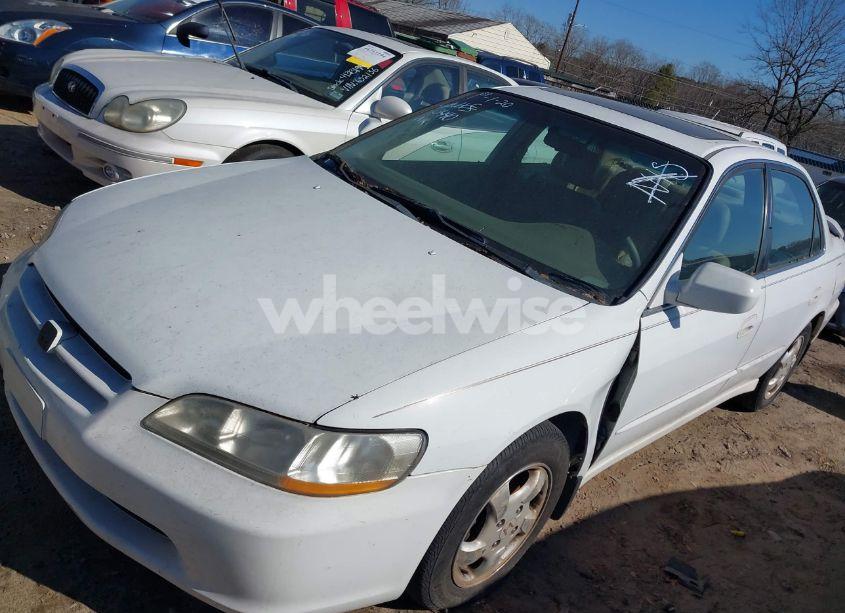 Photo 2 of 2000 Honda Accord 2.3 EX (VIN 1HGCG5660YA151770)