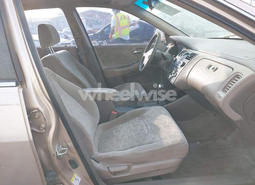 Photo 5 of 2002 Honda Accord 2.3 EX (VIN 1HGCG56612A036537)