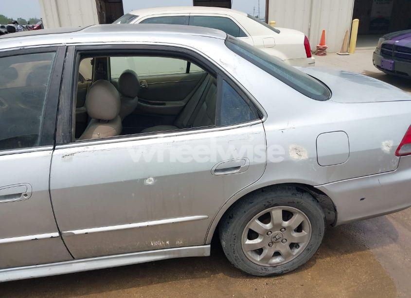 Photo 6 of 2002 Honda Accord 2.3 EX (VIN 1HGCG56622A096469)