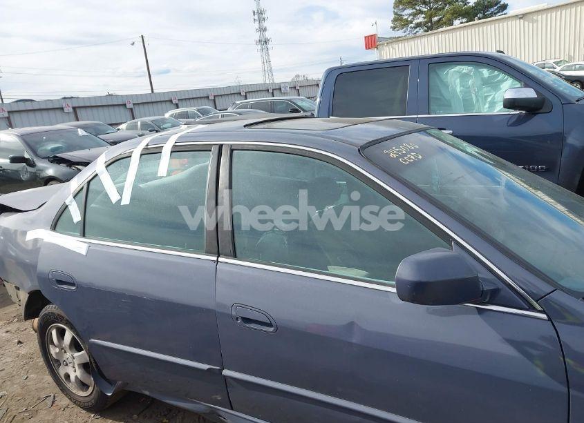 Photo 13 of 2001 Honda Accord 2.3 EX (VIN 1HGCG56631A012240)