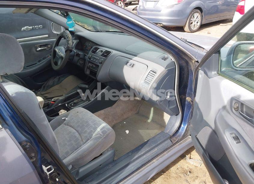 Photo 5 of 2001 Honda Accord 2.3 EX (VIN 1HGCG56631A012240)
