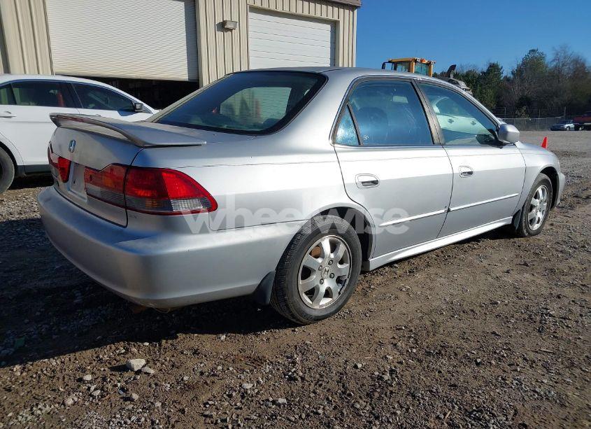 Photo 4 of 2002 Honda Accord SDN (VIN 1HGCG56642A019733)