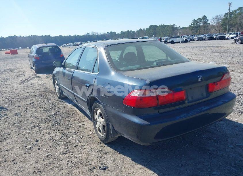 Photo 3 of 2000 Honda Accord 2.3 EX (VIN 1HGCG5664YA018168)