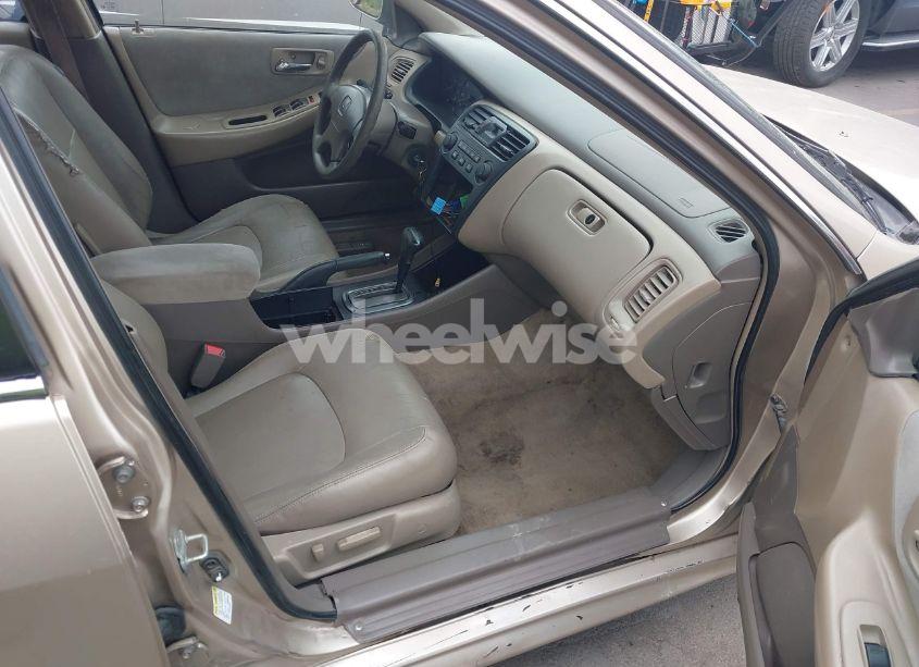 Photo 5 of 2001 Honda Accord 2.3 EX (VIN 1HGCG56651A097162)