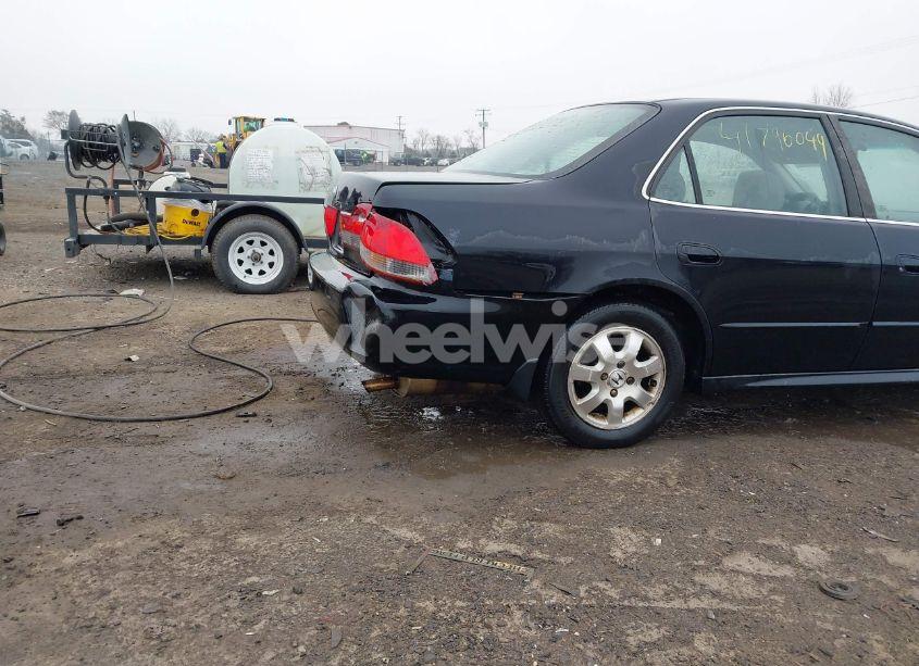Photo 6 of 2001 Honda Accord 2.3 EX (VIN 1HGCG56661A046110)