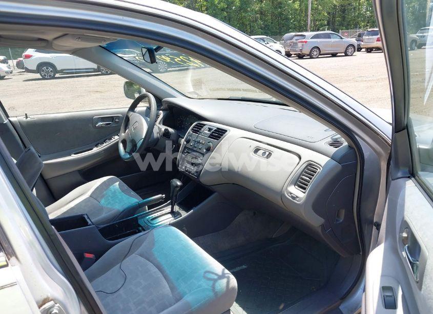 Photo 5 of 2002 Honda Accord 2.3 EX (VIN 1HGCG56662A067685)