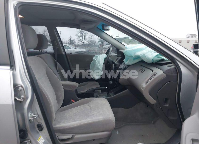 Photo 5 of 2002 Honda Accord 2.3 EX (VIN 1HGCG56662A139503)