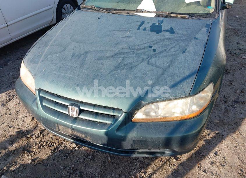 Photo 6 of 2002 Honda Accord 2.3 EX (VIN 1HGCG56672A014140)