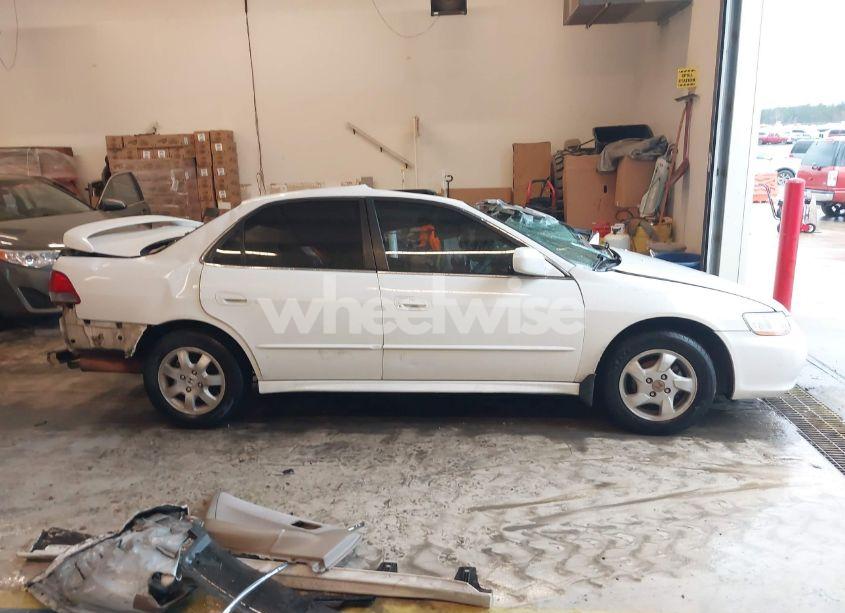 Photo 13 of 2002 Honda Accord 2.3 EX (VIN 1HGCG56672A126355)