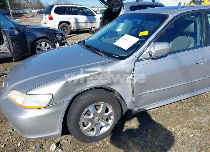 Photo 6 of 2001 Honda Accord 2.3 EX (VIN 1HGCG56691A092790)