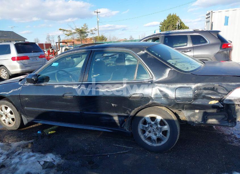 Photo 15 of 2001 Honda Accord 2.3 EX (VIN 1HGCG566X1A052802)