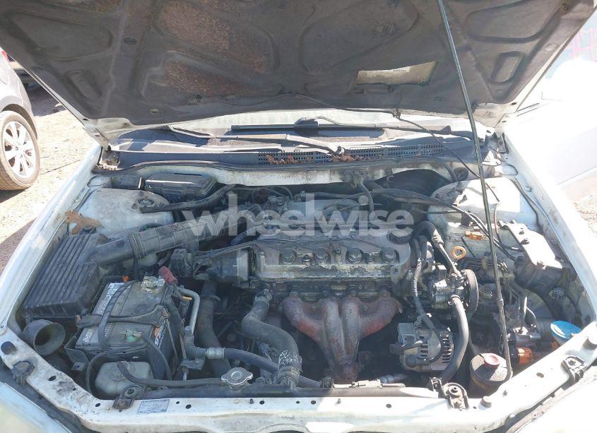Photo 10 of 2001 Honda Accord 2.3 EX (VIN 1HGCG566X1A058468)