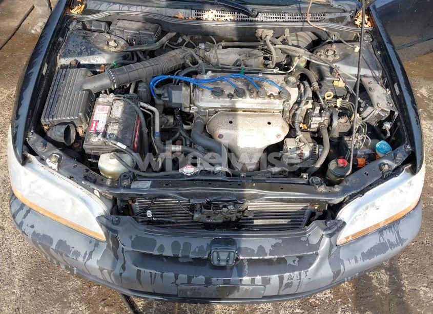 Photo 10 of 2001 Honda Accord 2.3 EX (VIN 1HGCG566X1A125618)