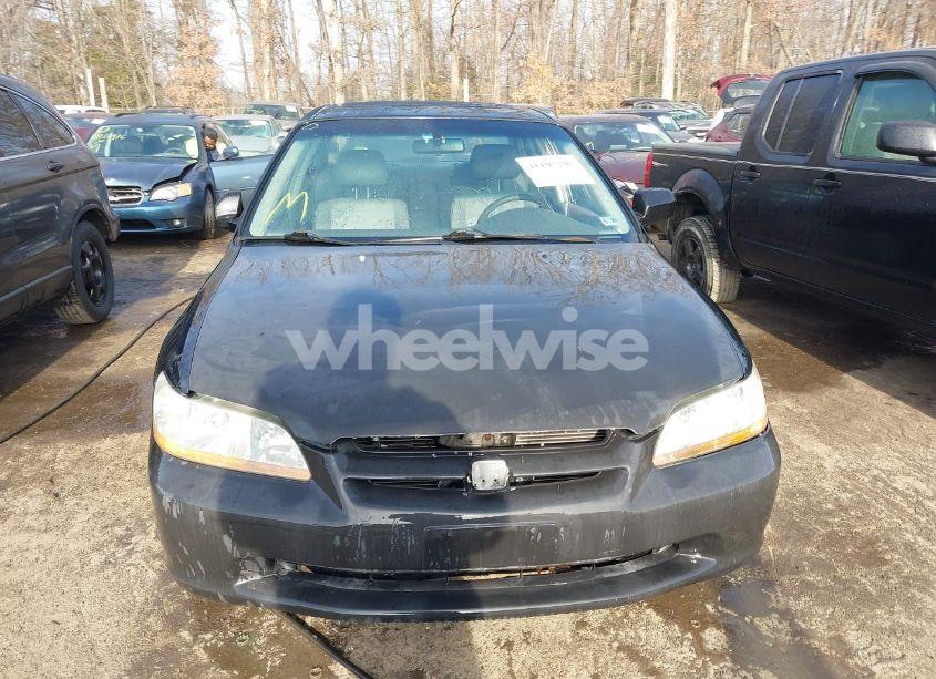 Photo 12 of 2001 Honda Accord 2.3 EX (VIN 1HGCG566X1A125618)