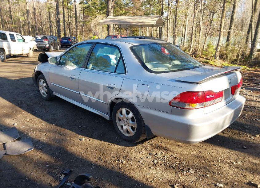 Photo 3 of 2001 Honda Accord EX (VIN 1HGCG566X1A148428)