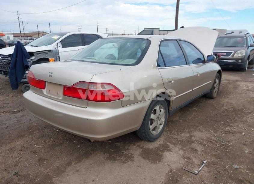 Photo 4 of 2000 Honda Accord 2.3 SE (VIN 1HGCG5672YA075168)