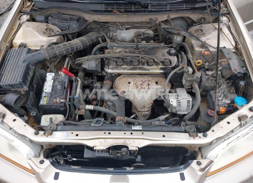 Photo 10 of 2000 Honda Accord 2.3 SE (VIN 1HGCG5673YA051199)