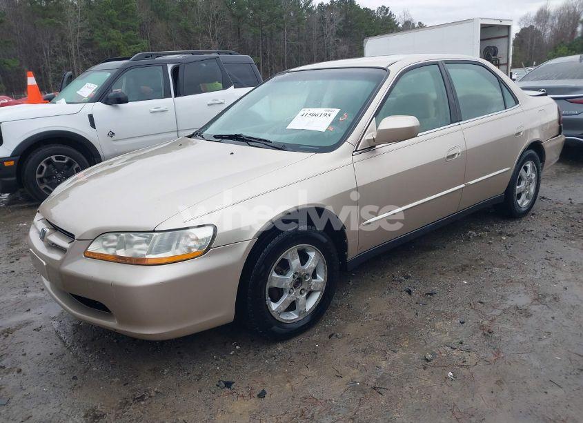 Photo 2 of 2000 Honda Accord 2.3 SE (VIN 1HGCG5673YA051199)