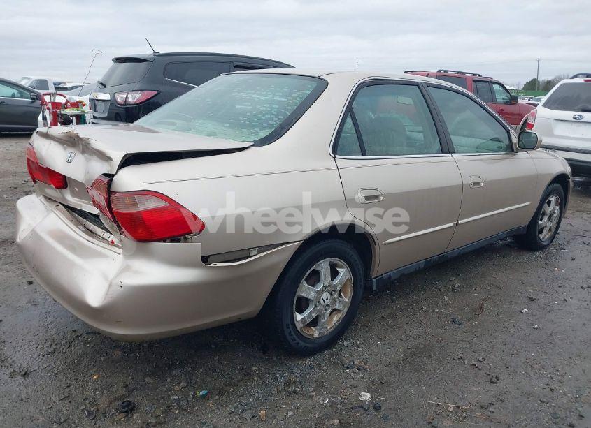 Photo 4 of 2000 Honda Accord 2.3 SE (VIN 1HGCG5673YA051199)