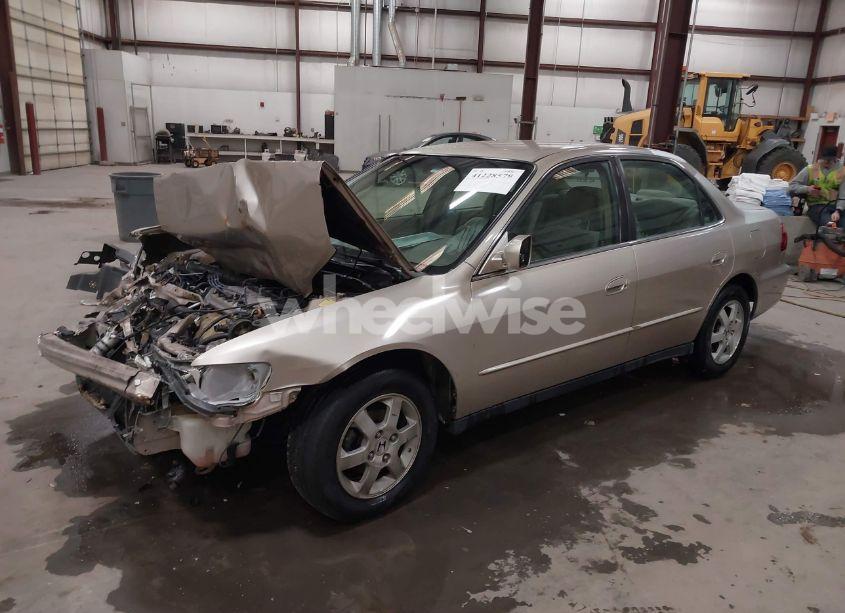 Photo 2 of 2000 Honda Accord 2.3 SE (VIN 1HGCG5673YA070853)