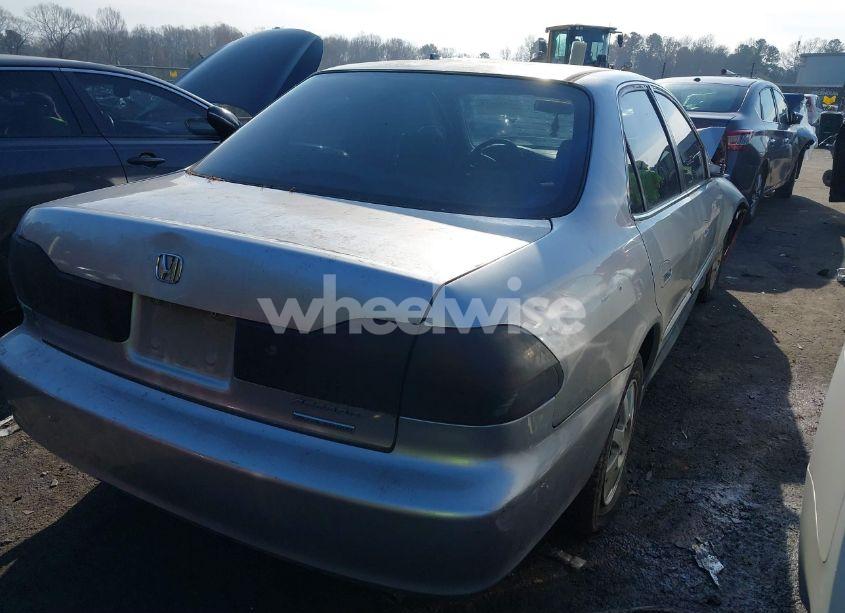 Photo 4 of 2002 Honda Accord 2.3 SE (VIN 1HGCG56742A048478)