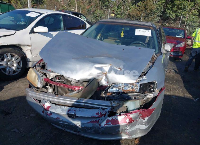 Photo 6 of 2002 Honda Accord 2.3 SE (VIN 1HGCG56742A048478)