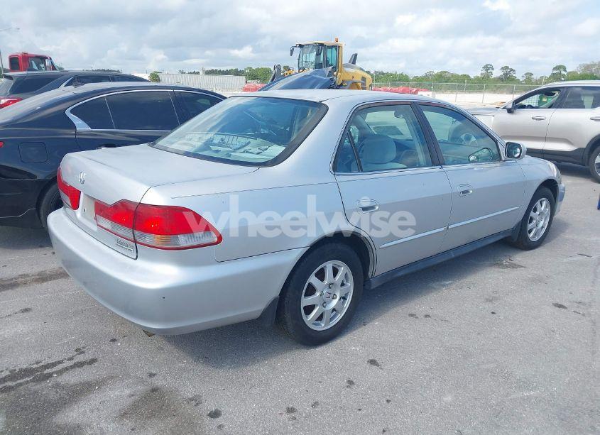 Photo 4 of 2002 Honda Accord 2.3 SE (VIN 1HGCG56742A123650)
