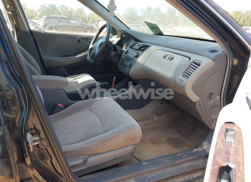 Photo 5 of 2002 Honda Accord 2.3 SE (VIN 1HGCG56742A159449)