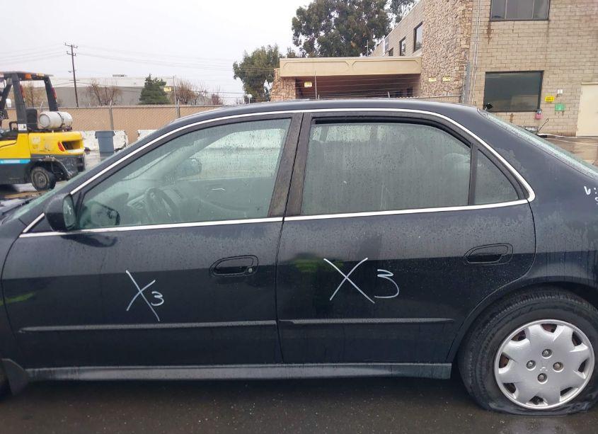 Photo 14 of 2002 Honda Accord 2.3 SE (VIN 1HGCG56752A018132)