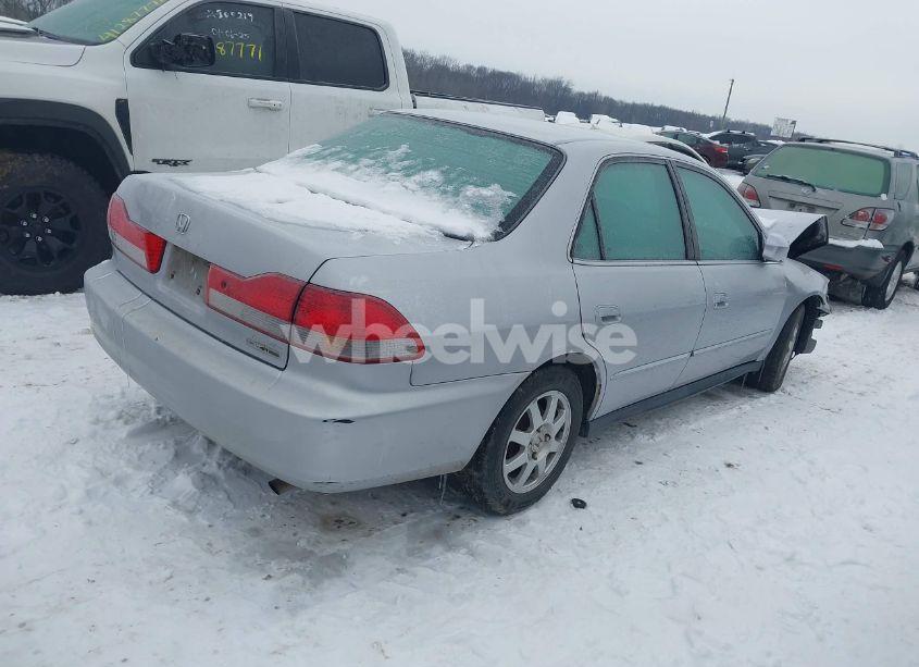 Photo 4 of 2002 Honda Accord 2.3 SE (VIN 1HGCG56752A102483)
