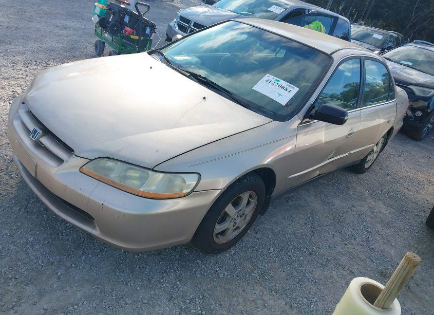 Photo 2 of 2000 Honda Accord 2.3 SE (VIN 1HGCG5676YA043243)
