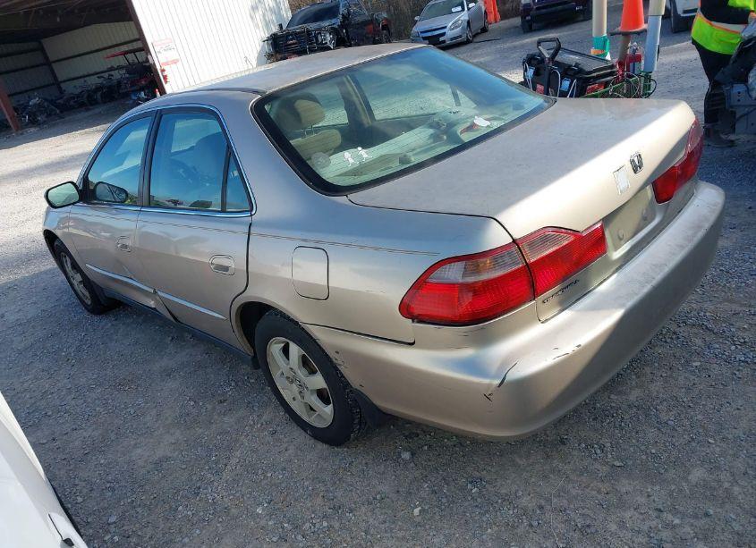 Photo 3 of 2000 Honda Accord 2.3 SE (VIN 1HGCG5676YA043243)
