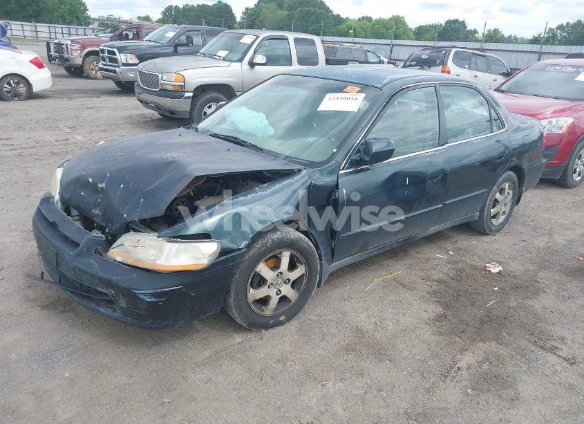 Photo 2 of 2000 Honda Accord SE (VIN 1HGCG5677YA117267)