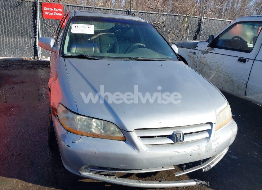 Photo 12 of 2002 Honda Accord 2.3 SE (VIN 1HGCG567X2A070355)