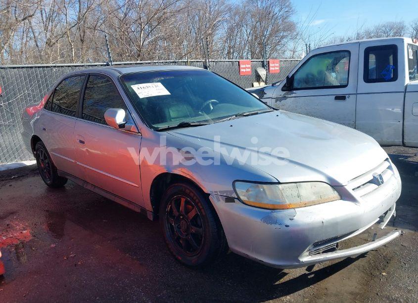 Photo 13 of 2002 Honda Accord 2.3 SE (VIN 1HGCG567X2A070355)