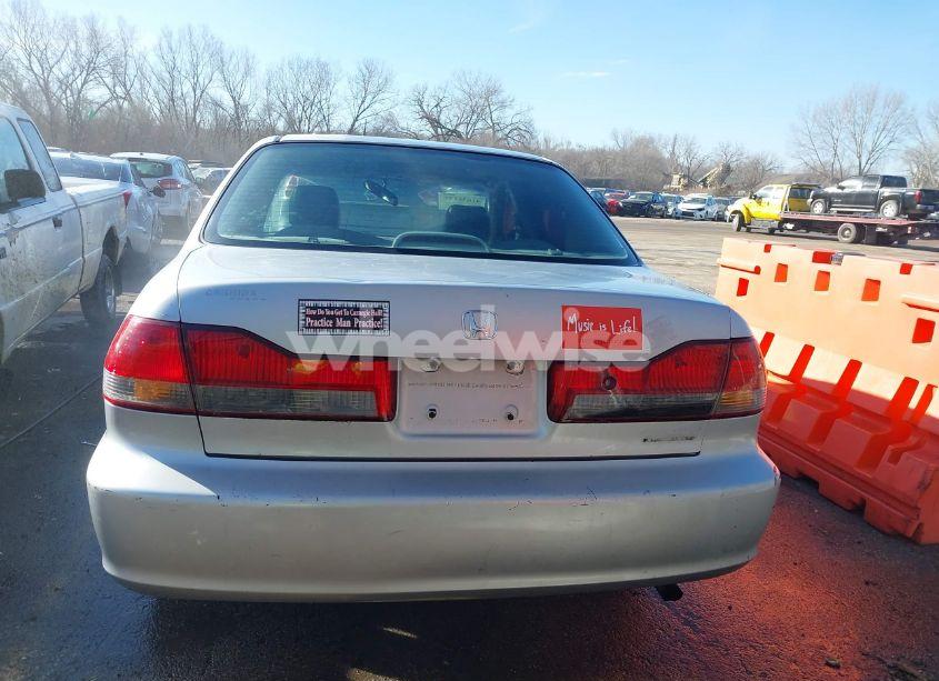 Photo 16 of 2002 Honda Accord 2.3 SE (VIN 1HGCG567X2A070355)