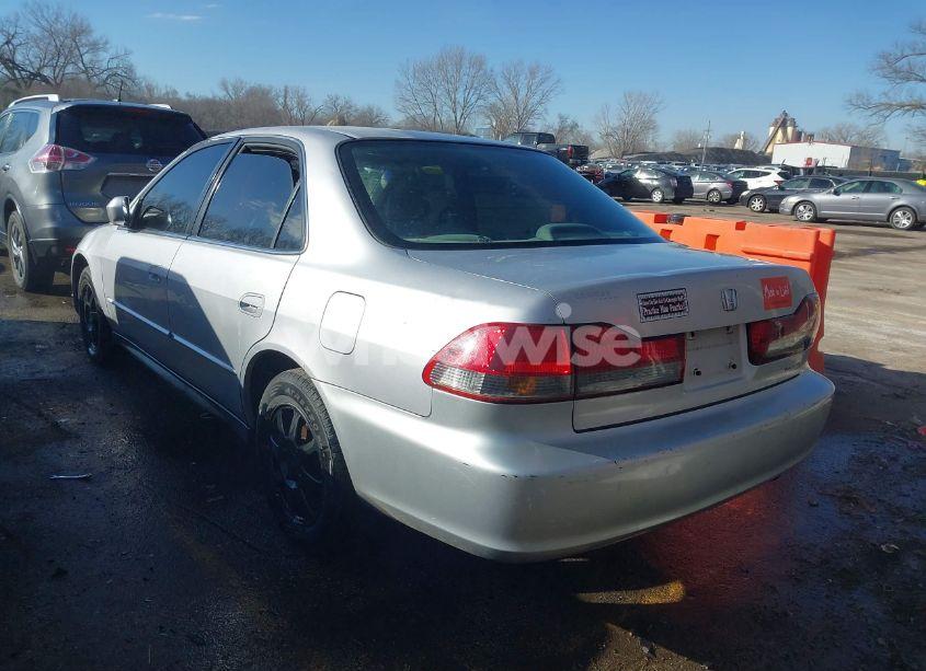 Photo 3 of 2002 Honda Accord 2.3 SE (VIN 1HGCG567X2A070355)