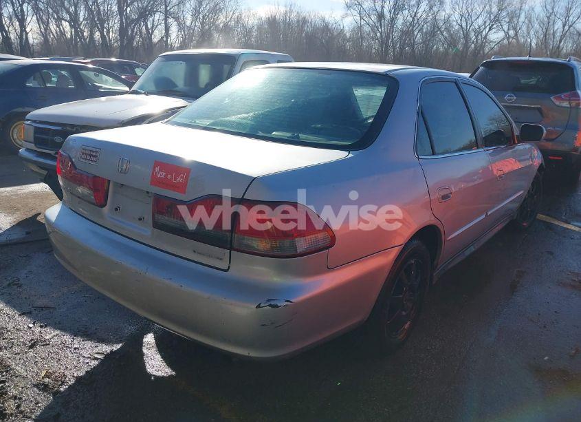 Photo 4 of 2002 Honda Accord 2.3 SE (VIN 1HGCG567X2A070355)