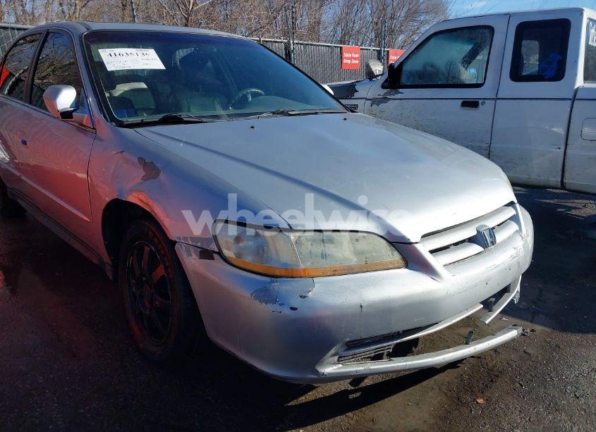 Photo 6 of 2002 Honda Accord 2.3 SE (VIN 1HGCG567X2A070355)