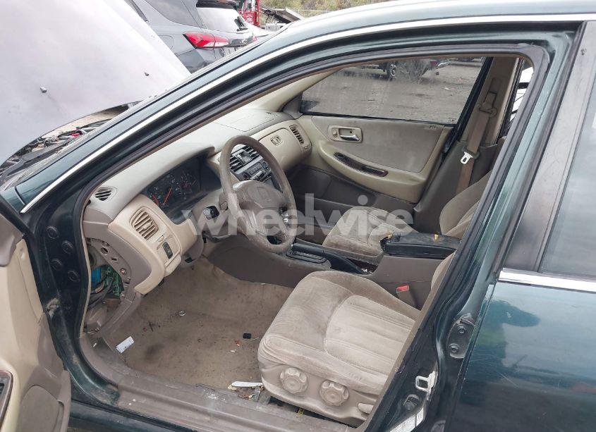 Photo 5 of 2000 Honda Accord 2.3 SE (VIN 1HGCG567XYA049725)