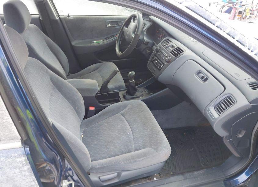 Photo 5 of 2002 Honda Accord 2.3 LX (VIN 1HGCG65522A142509)