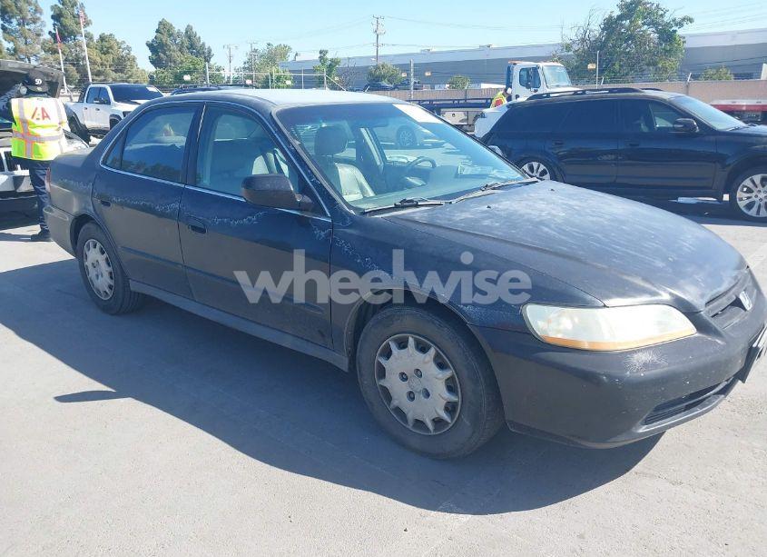 2001 Honda Accord 2.3 LX (VIN 1HGCG65561A104084) main photo