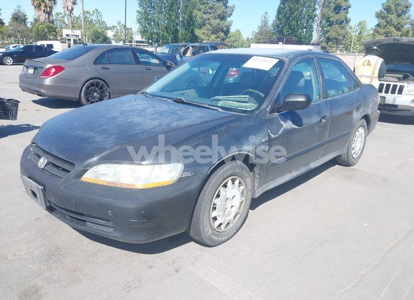 Photo 2 of 2001 Honda Accord 2.3 LX (VIN 1HGCG65561A104084)