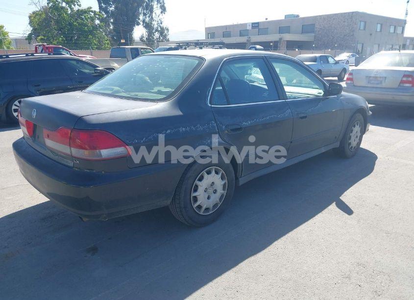 Photo 4 of 2001 Honda Accord 2.3 LX (VIN 1HGCG65561A104084)