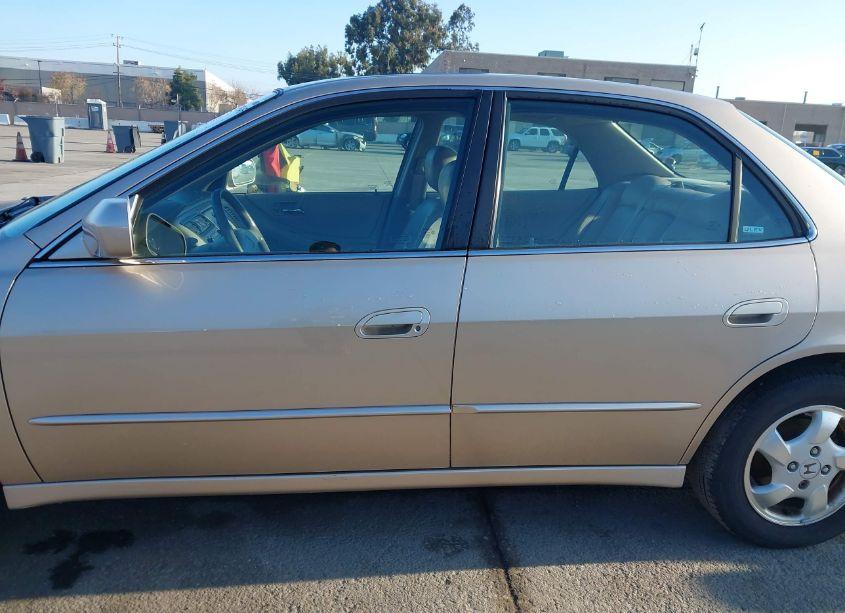 Photo 14 of 2000 Honda Accord 2.3 EX (VIN 1HGCG6576YA147545)