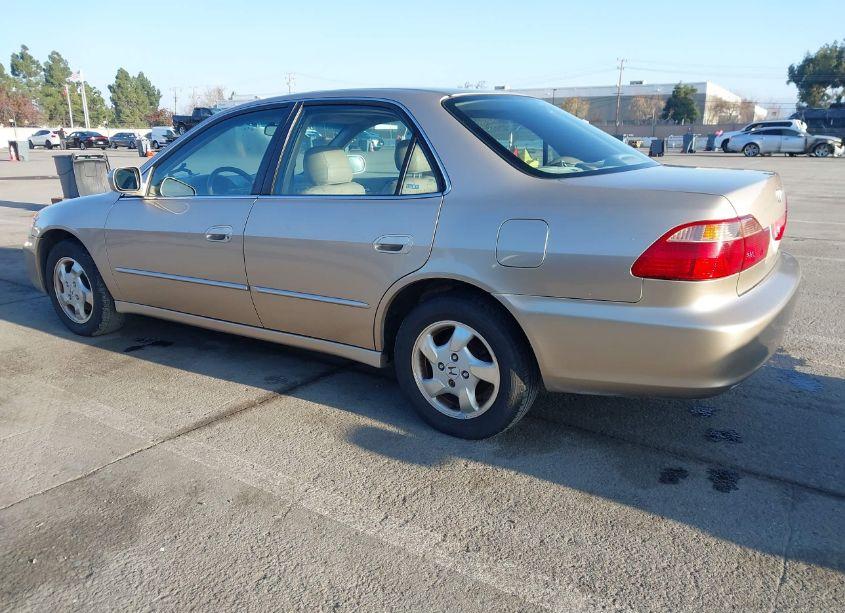Photo 3 of 2000 Honda Accord 2.3 EX (VIN 1HGCG6576YA147545)